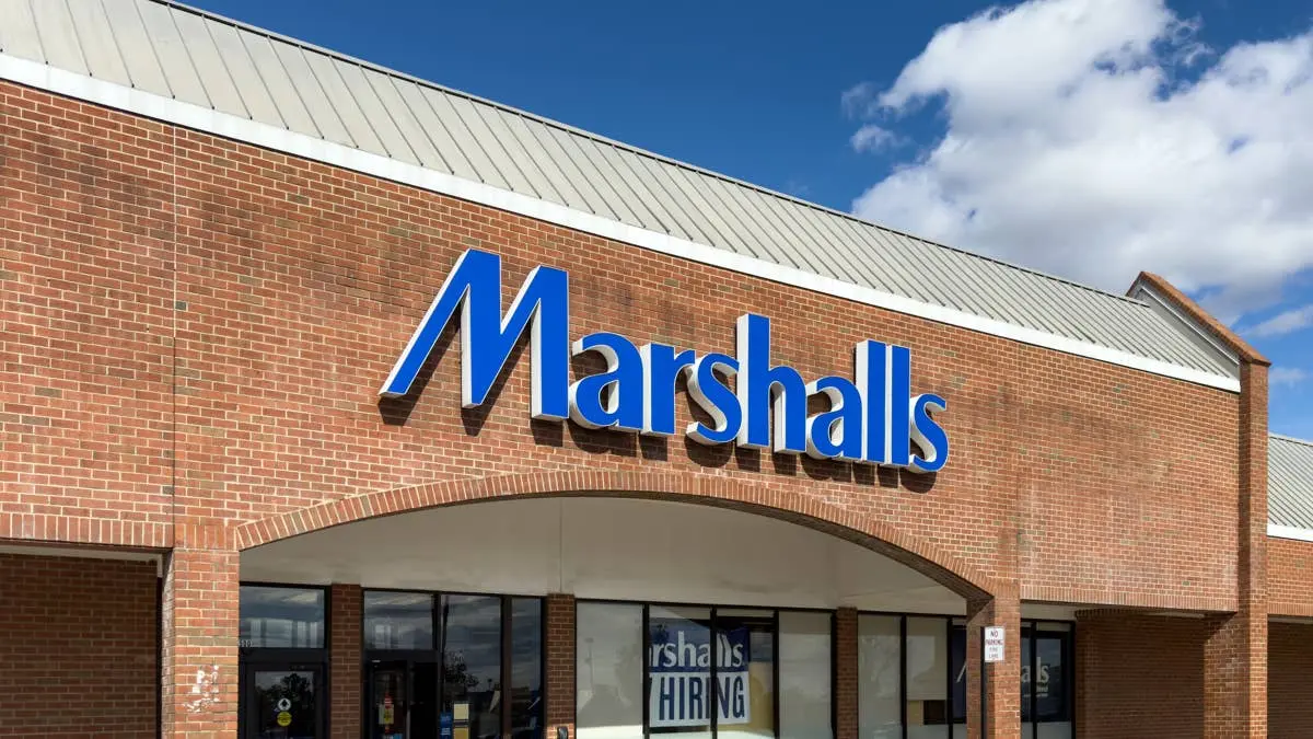 Marshalls Unveils Stylish Chinoiserie Dog Bowl That Looks Like an Heirloom