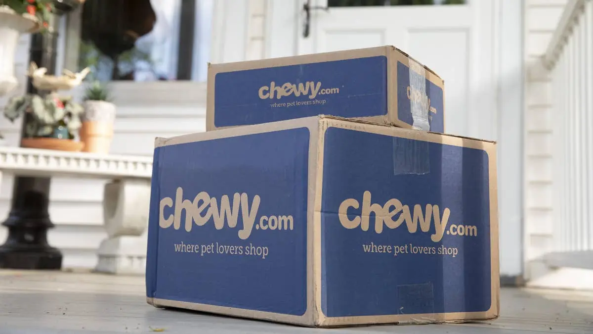 Chewy Launches Massive Multi-Cat Tower For Large Felines