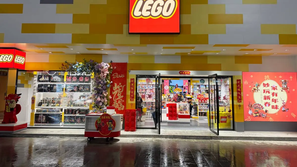 Walmart Offers Adorable 416-Piece LEGO Pet Rebuild Set